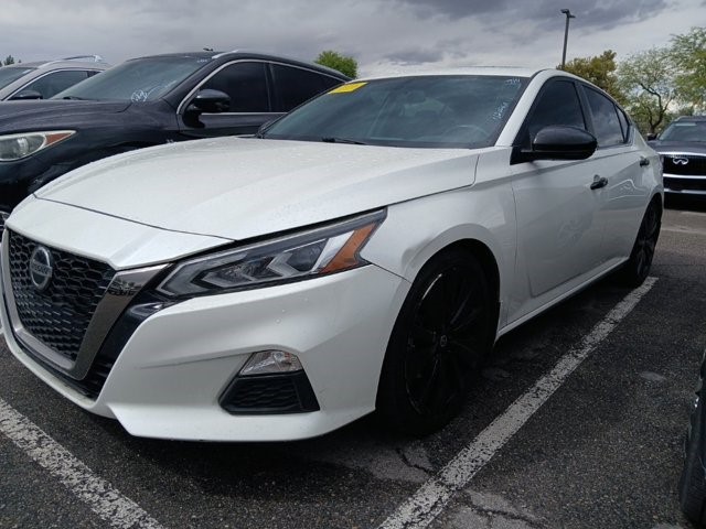 2019 Nissan Altima 2.0 SR 2.0 SR Sedan Intercooled Turbo Premium Unleaded I-4 2.0 L/122 [8]
