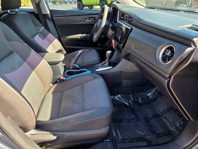 2019 Toyota Corolla LE - Photo 23
