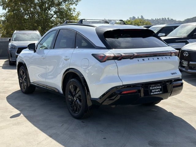 2027 Infiniti QX65 photo 4