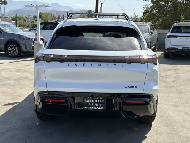 2027 Infiniti QX65 photo 5