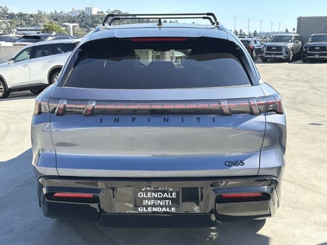 2027 Infiniti QX65 photo 5