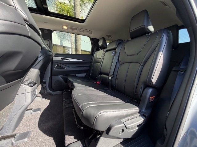 2027 INFINITI QX60 LUXE LUXE FWD Intercooled Turbo Premium Gasoline I-4 2.0 L/122 [17]