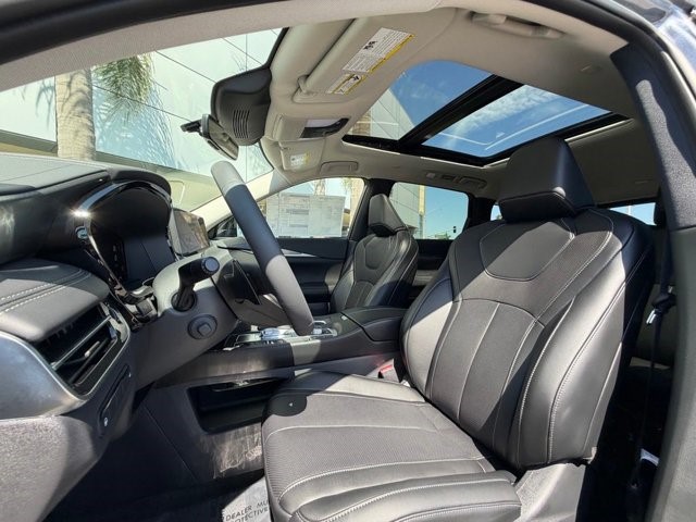 2027 INFINITI QX60 LUXE LUXE FWD Intercooled Turbo Premium Gasoline I-4 2.0 L/122 [16]