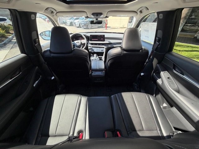 2027 INFINITI QX60 LUXE LUXE FWD Intercooled Turbo Premium Gasoline I-4 2.0 L/122 [28]