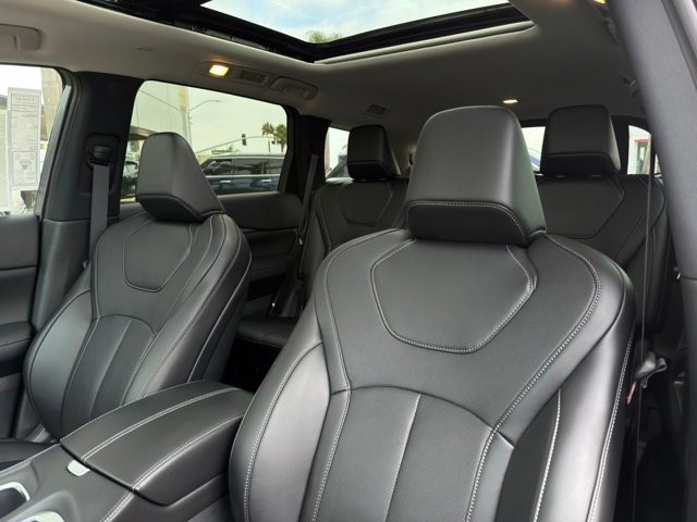 2027 INFINITI QX60 LUXE LUXE FWD Intercooled Turbo Premium Gasoline I-4 2.0 L/122 [17]