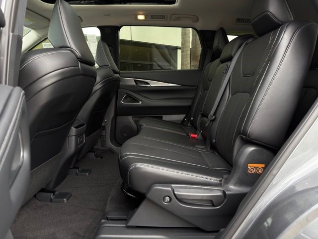 2027 INFINITI QX60 LUXE LUXE FWD Intercooled Turbo Premium Gasoline I-4 2.0 L/122 [19]