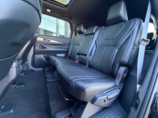 2027 INFINITI QX60 SPORT SPORT AWD Intercooled Turbo Premium Gasoline I-4 2.0 L/122 [17]