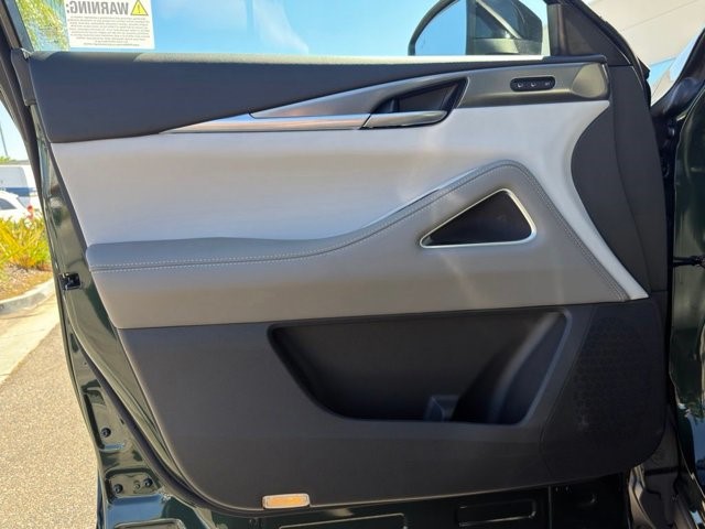 2027 INFINITI QX60 LUXE LUXE AWD Intercooled Turbo Premium Gasoline I-4 2.0 L/122 [10]