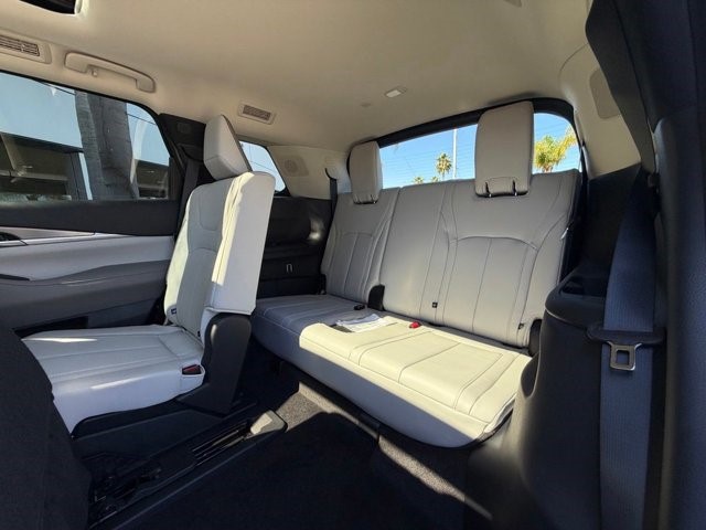 2027 INFINITI QX60 LUXE LUXE AWD Intercooled Turbo Premium Gasoline I-4 2.0 L/122 [21]
