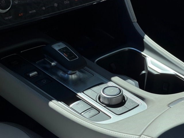 2027 INFINITI QX60 LUXE LUXE AWD Intercooled Turbo Premium Gasoline I-4 2.0 L/122 [33]