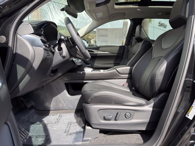 2027 INFINITI QX60 LUXE LUXE AWD Intercooled Turbo Premium Gasoline I-4 2.0 L/122 [14]