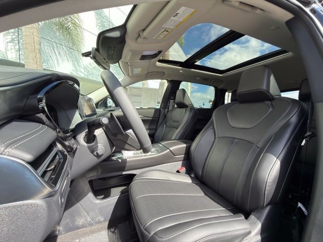 2027 INFINITI QX60 LUXE LUXE AWD Intercooled Turbo Premium Gasoline I-4 2.0 L/122 [16]