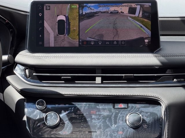 2027 INFINITI QX60 LUXE LUXE AWD Intercooled Turbo Premium Gasoline I-4 2.0 L/122 [34]
