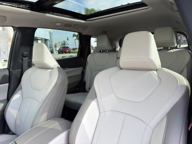 2027 INFINITI QX60 LUXE LUXE AWD Intercooled Turbo Premium Gasoline I-4 2.0 L/122 [17]