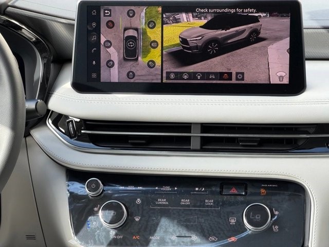 2027 INFINITI QX60 LUXE LUXE AWD Intercooled Turbo Premium Gasoline I-4 2.0 L/122 [33]