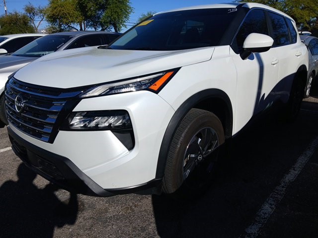 2026 Nissan Rogue SV FWD SV *Ltd Avail* Intercooled Turbo Regular Gasoline I-3 1.5 L/91 [1]
