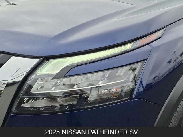 2025 Nissan Pathfinder SV - Photo 10