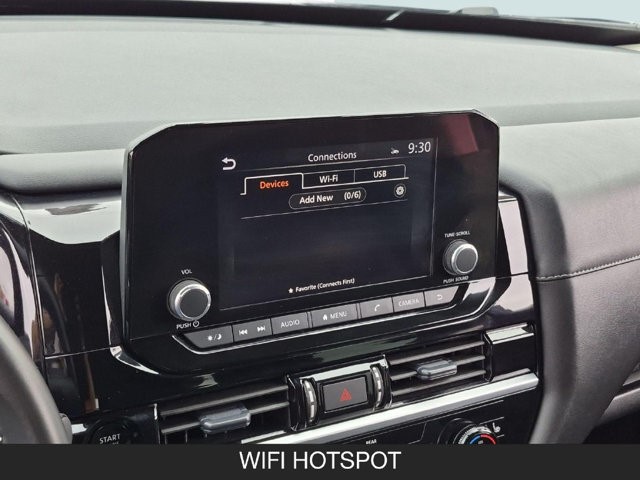 2025 Nissan Pathfinder SV - Photo 21