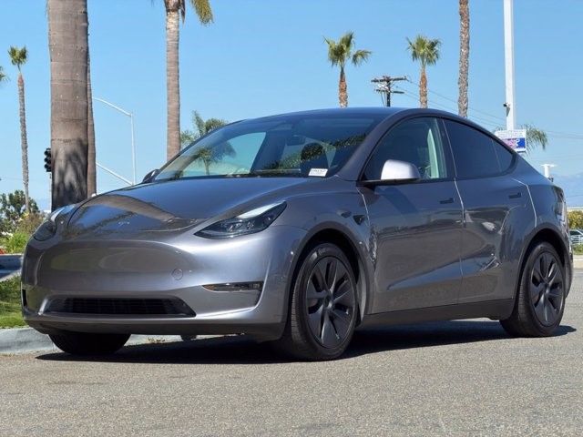 2024 Tesla Model Y Long Range Long Range AWD Electric [1]