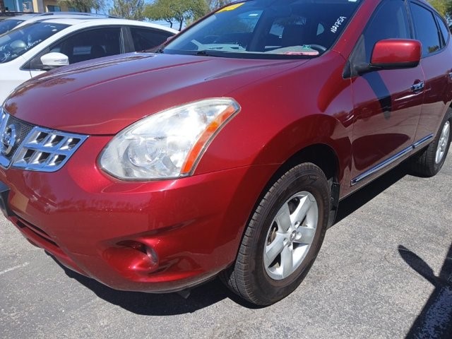 2013 Nissan Rogue S FWD 4dr S Gas I4 2.5L/152 [1]