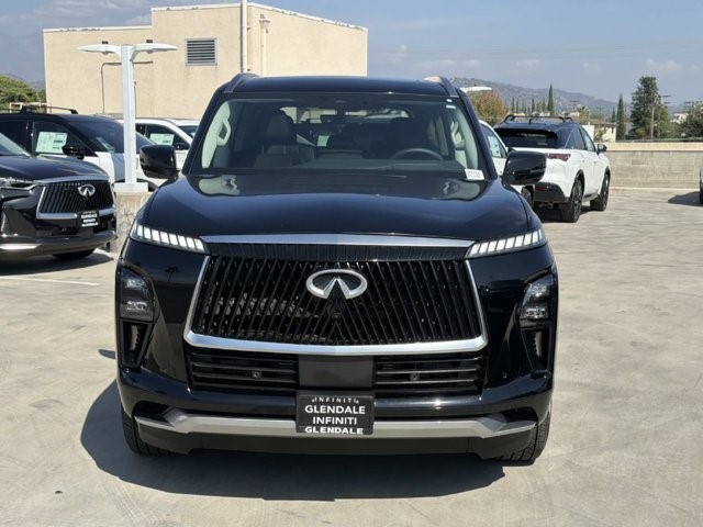 2026 Infiniti QX80 photo 3