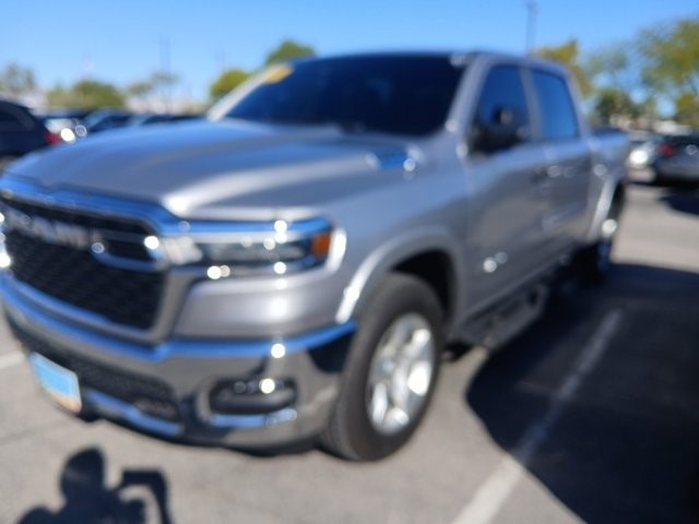 2025 Ram 1500 Big Horn Big Horn 4x4 Crew Cab 5'7" Box Gas/Electric V-6 3.6 L/220 [10]