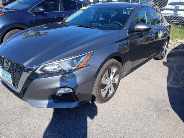 2019 Nissan Altima 2.5 S 2.5 S Sedan Regular Unleaded I-4 2.5 L/152 [1]