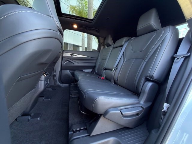 2027 INFINITI QX65 LUXE LUXE AWD Intercooled Turbo Premium Gasoline I-4 2.0 L/122 [18]