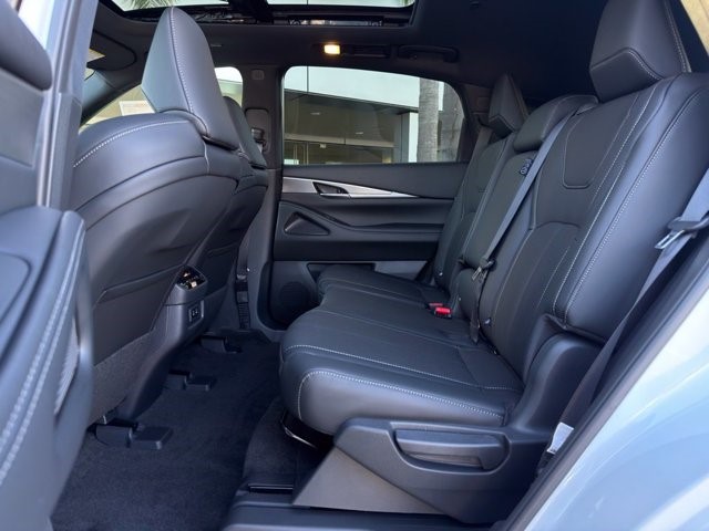 2027 INFINITI QX65 LUXE LUXE AWD Intercooled Turbo Premium Gasoline I-4 2.0 L/122 [19]