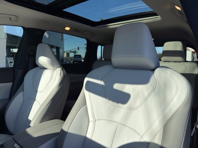 2027 INFINITI QX60 LUXE LUXE FWD Intercooled Turbo Premium Gasoline I-4 2.0 L/122 [17]