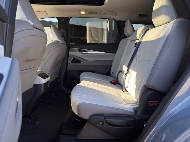 2027 INFINITI QX60 LUXE LUXE FWD Intercooled Turbo Premium Gasoline I-4 2.0 L/122 [19]