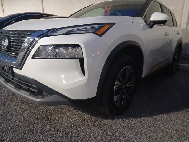 2023 Nissan Rogue SV FWD SV Intercooled Turbo Regular Unleaded I-3 1.5 L/91 [11]