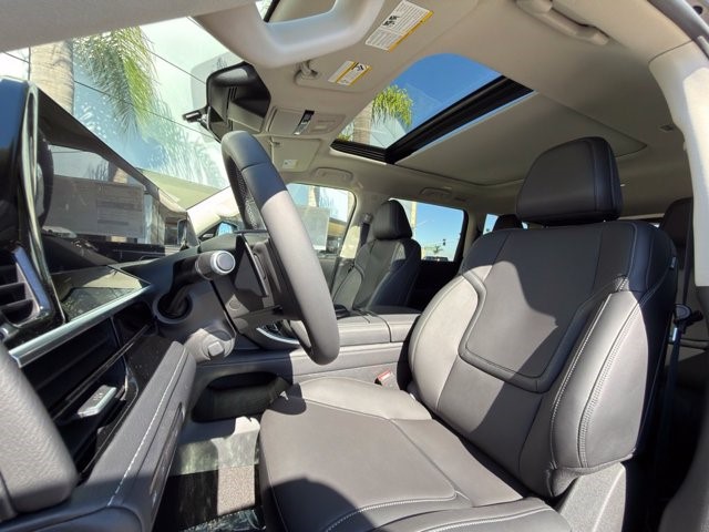 2027 INFINITI QX80 PURE PURE AWD Twin Turbo Premium Gasoline V-6 3.5 L/213 [16]