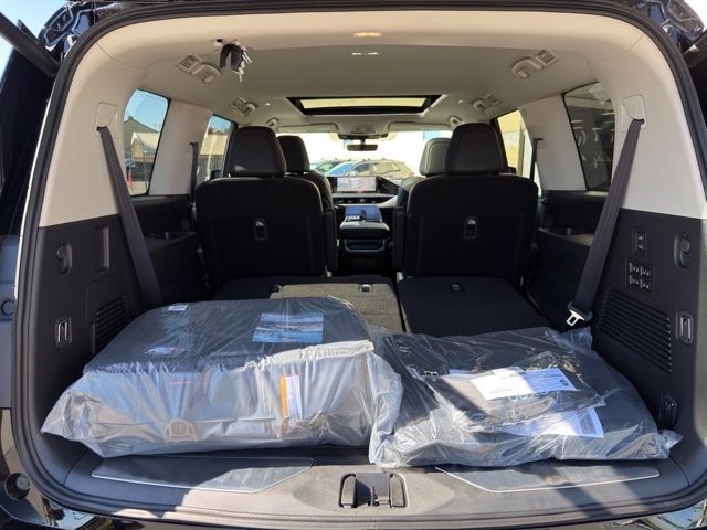 2027 INFINITI QX80 LUXE LUXE RWD Twin Turbo Premium Gasoline V-6 3.5 L/213 [27]