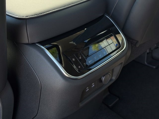 2027 INFINITI QX80 LUXE LUXE AWD Twin Turbo Premium Gasoline V-6 3.5 L/213 [22]