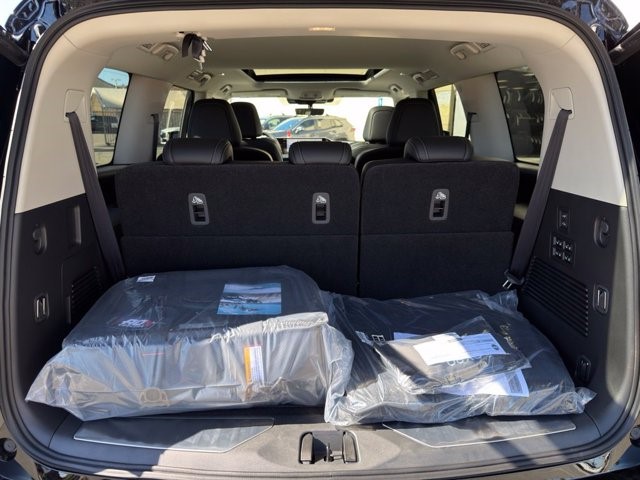 2027 INFINITI QX80 LUXE LUXE AWD Twin Turbo Premium Gasoline V-6 3.5 L/213 [25]