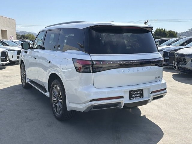 2027 Infiniti QX80 photo 3