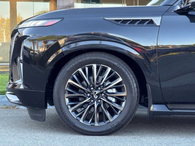 2025 INFINITI QX80 AUTOGRAPH AUTOGRAPH AWD Twin Turbo Premium Gasoline V-6 3.5 L/213 [2]