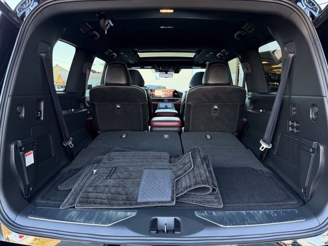 2025 INFINITI QX80 AUTOGRAPH AUTOGRAPH AWD Twin Turbo Premium Gasoline V-6 3.5 L/213 [32]