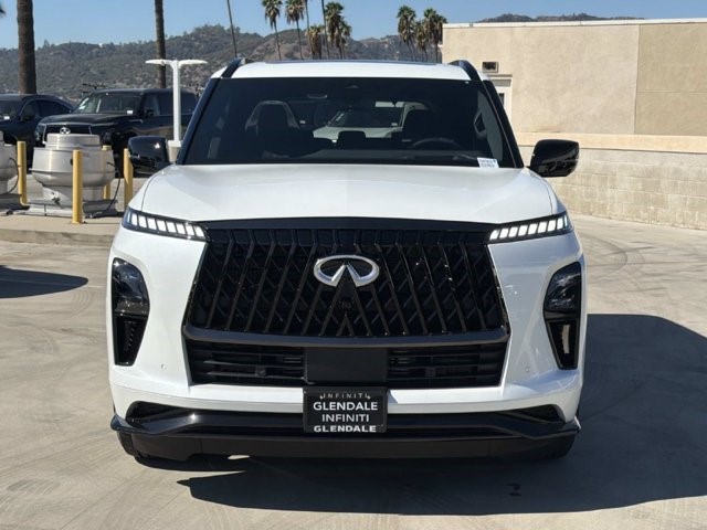 2027 Infiniti QX80 photo 2