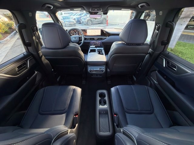 2027 INFINITI QX80 SPORT SPORT AWD Twin Turbo Premium Gasoline V-6 3.5 L/213 [31]