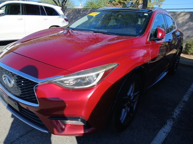 2017 INFINITI QX30 Premium Premium FWD *Ltd Avail* Intercooled Turbo Premium Unleaded I-4 2.0 L/121 [1]